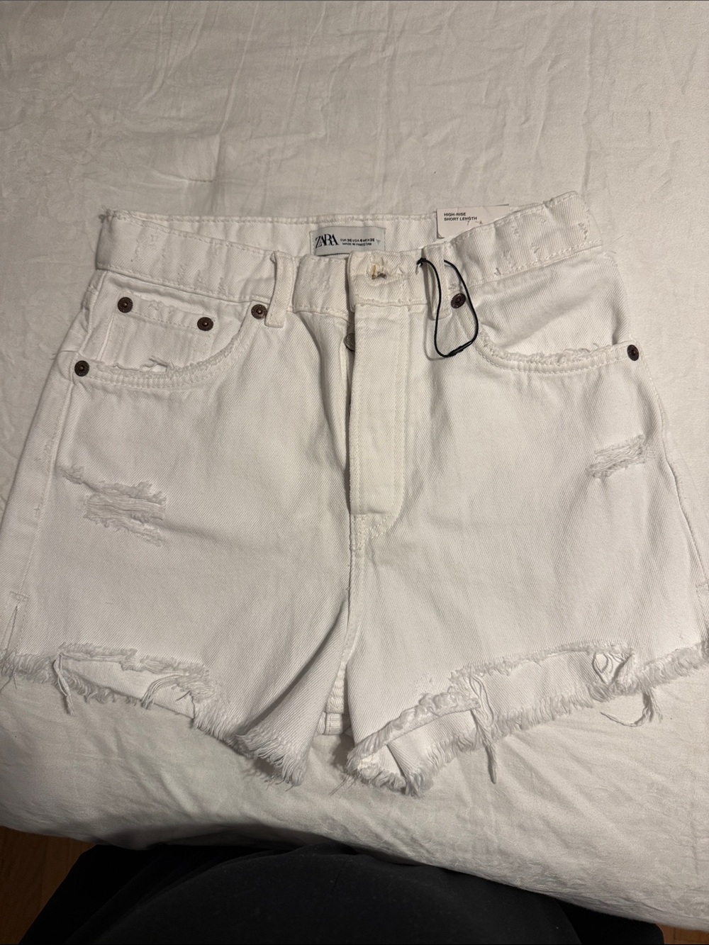 ZARA White Distressed High rise Denim Cutoff Shorts